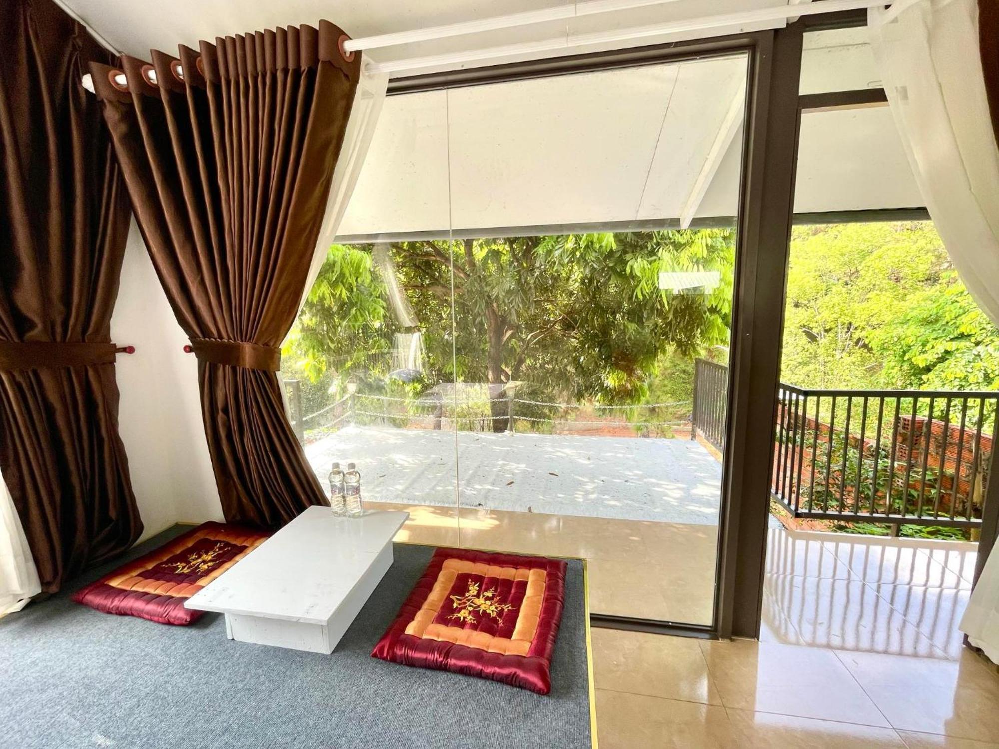 Lake View Homestay Pleiku Zewnętrze zdjęcie